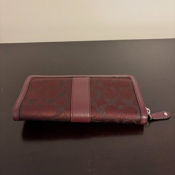 Coach Campbell Signature Burgundy Faux Buckle Accordion Zip Around Wallet - Picture 5 of 10